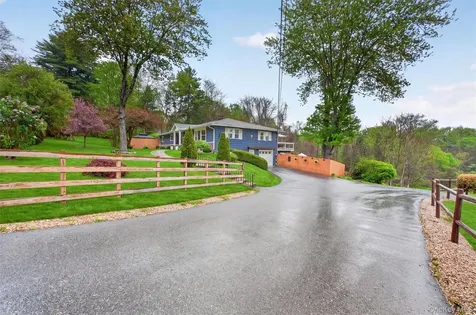 94 Gretna Road Pleasant Valley NY 12569
