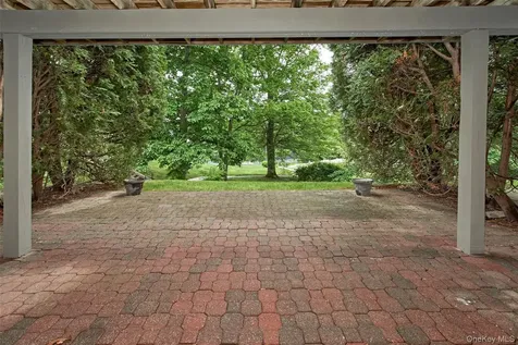 3 Ingleside Lane White Plains NY 10605