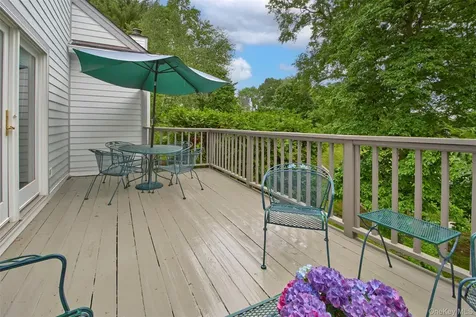 3 Ingleside Lane White Plains NY 10605