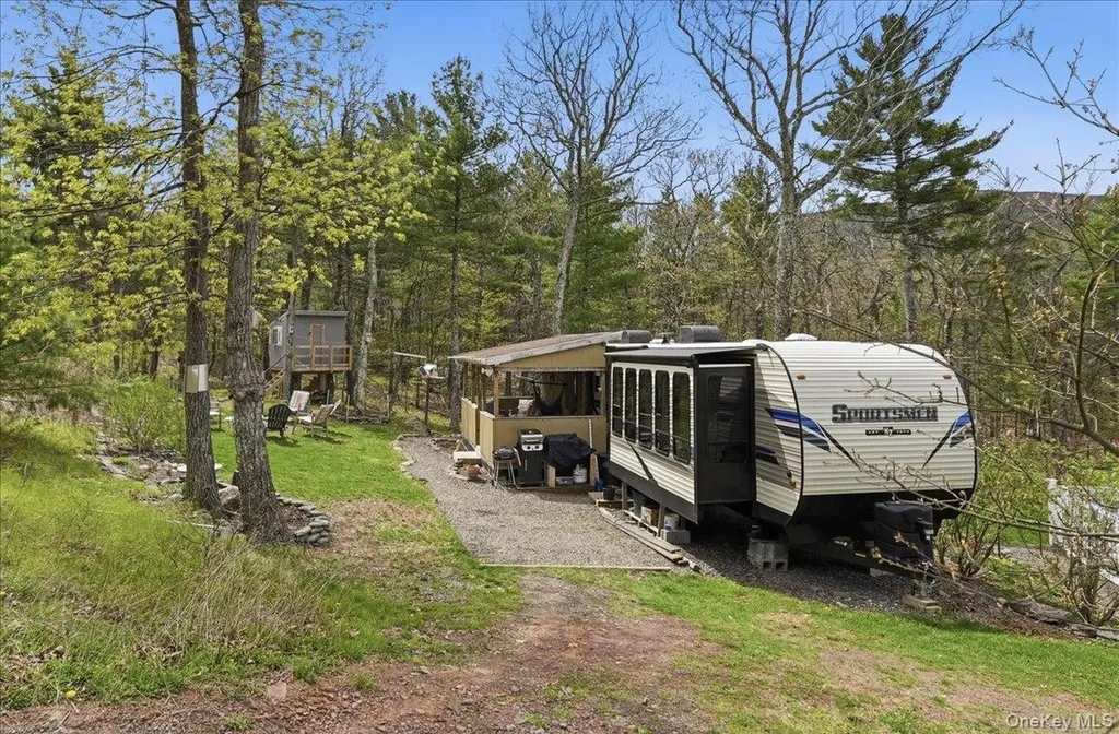 20 Joshuas Path Cairo NY 12413