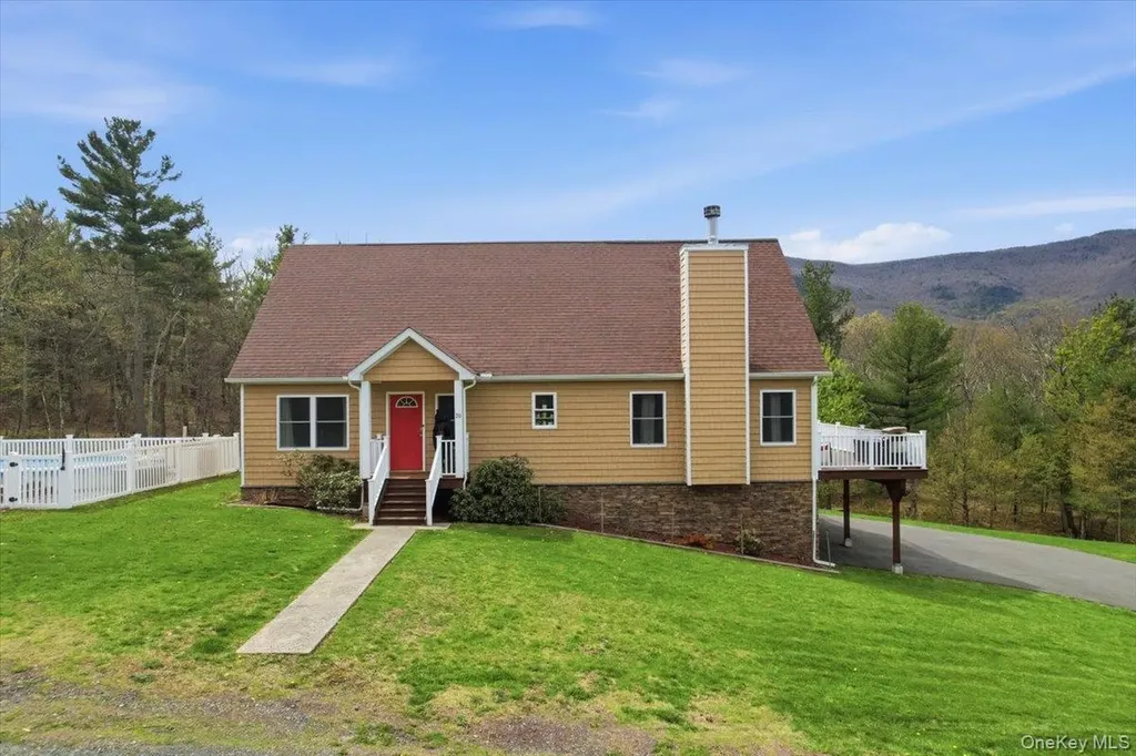 20 Joshuas Path Cairo NY 12413