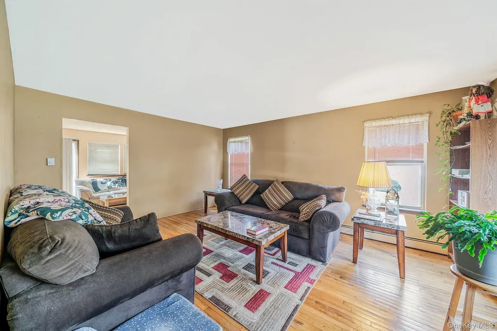 72 W Dennis Lane Coram NY 11727