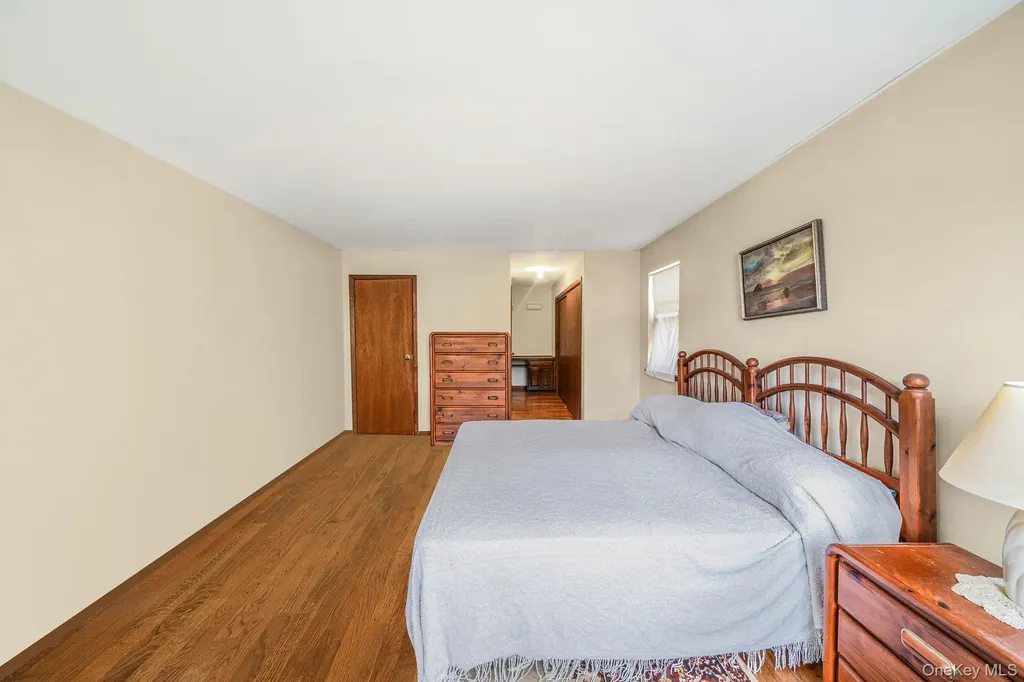 72 W Dennis Lane Coram NY 11727