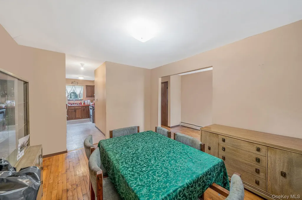 72 W Dennis Lane Coram NY 11727