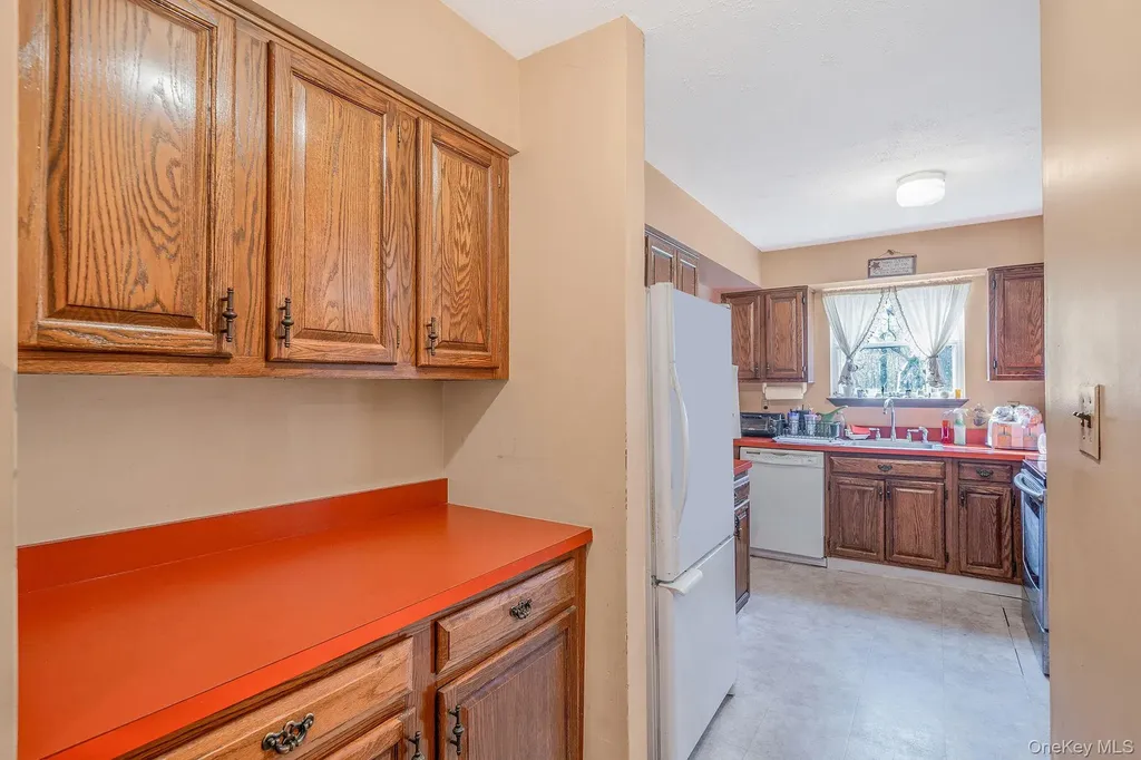 72 W Dennis Lane Coram NY 11727