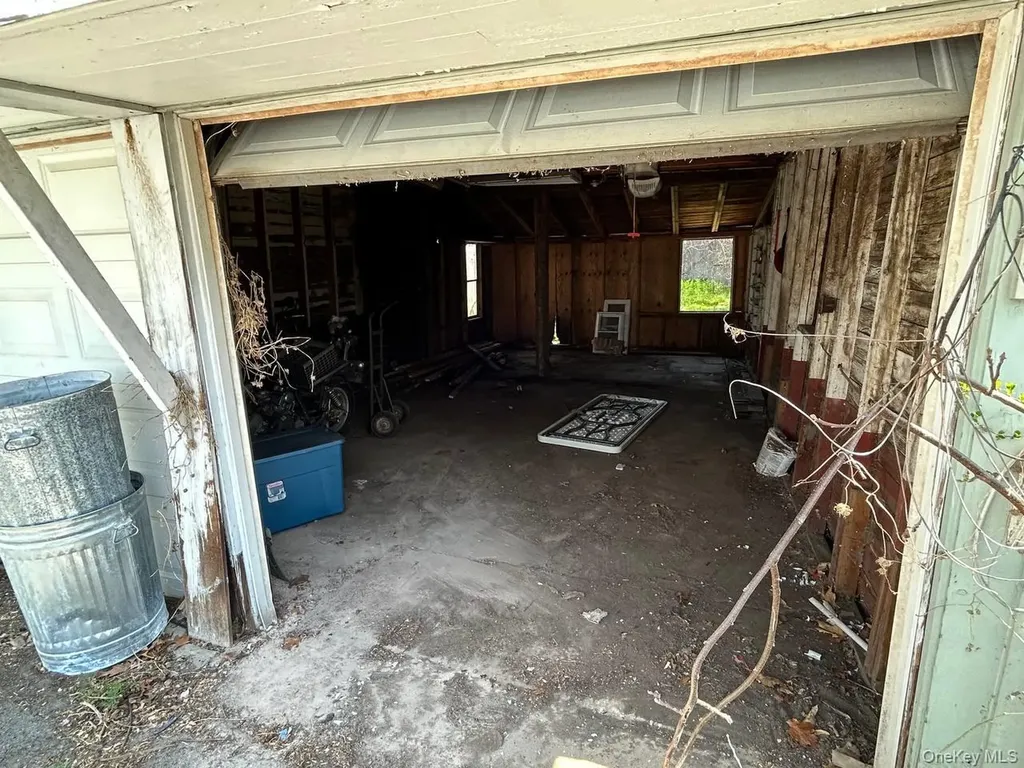 31 East Avenue Freeport NY 11520