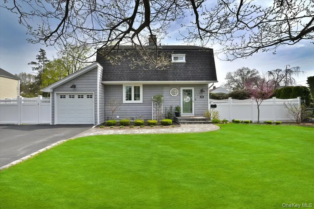 88 Webster Street Westbury NY 11590