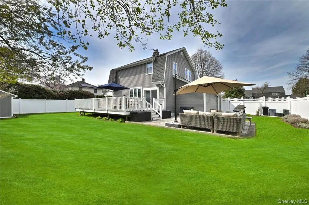 88 Webster Street Westbury NY 11590