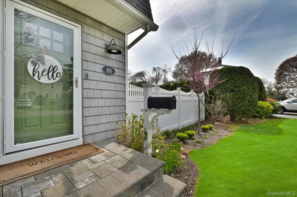 88 Webster Street Westbury NY 11590