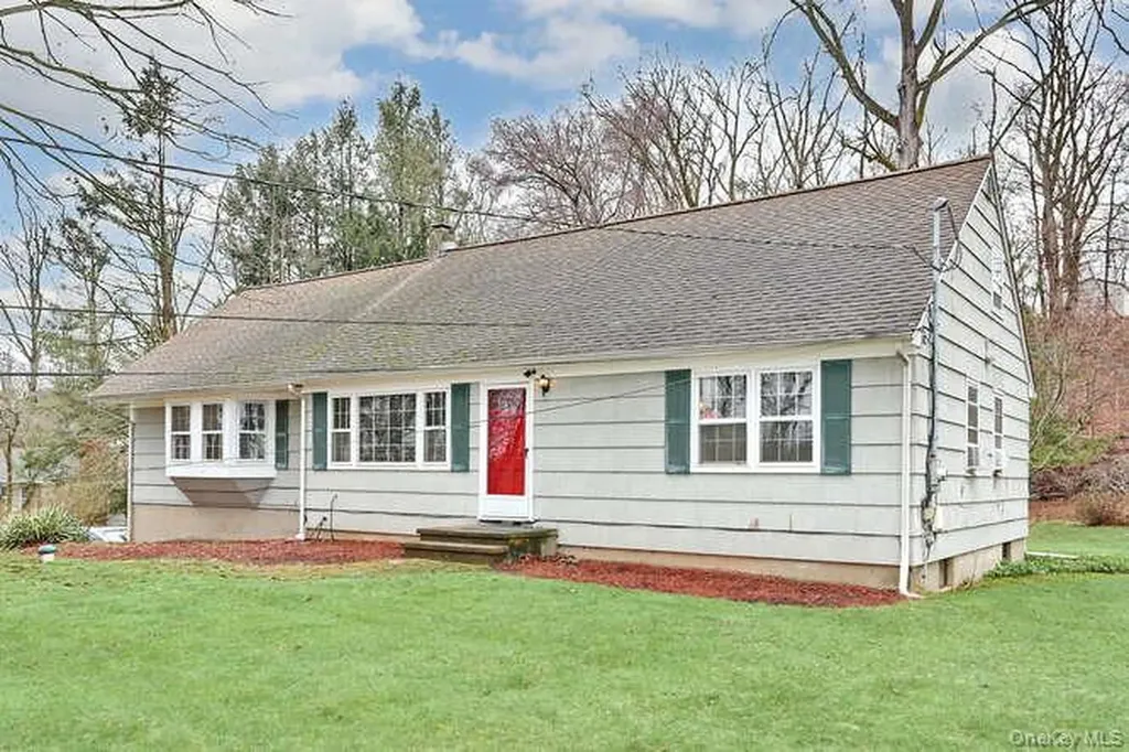 161 Mcnamara Road Spring Valley NY 10977