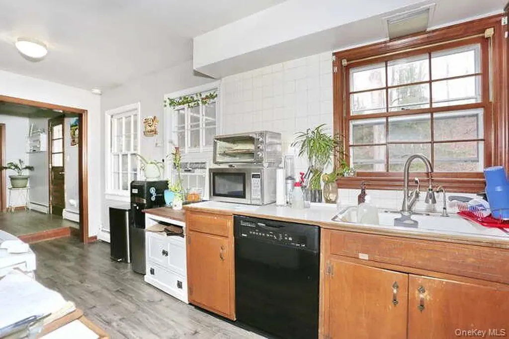 161 Mcnamara Road Spring Valley NY 10977