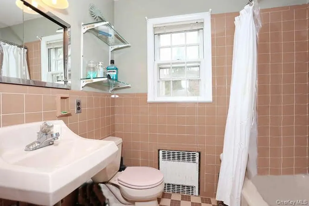 161 Mcnamara Road Spring Valley NY 10977