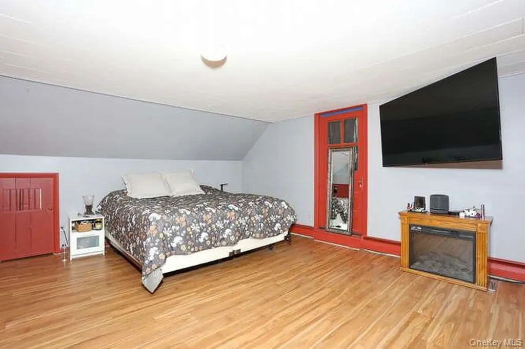161 Mcnamara Road Spring Valley NY 10977