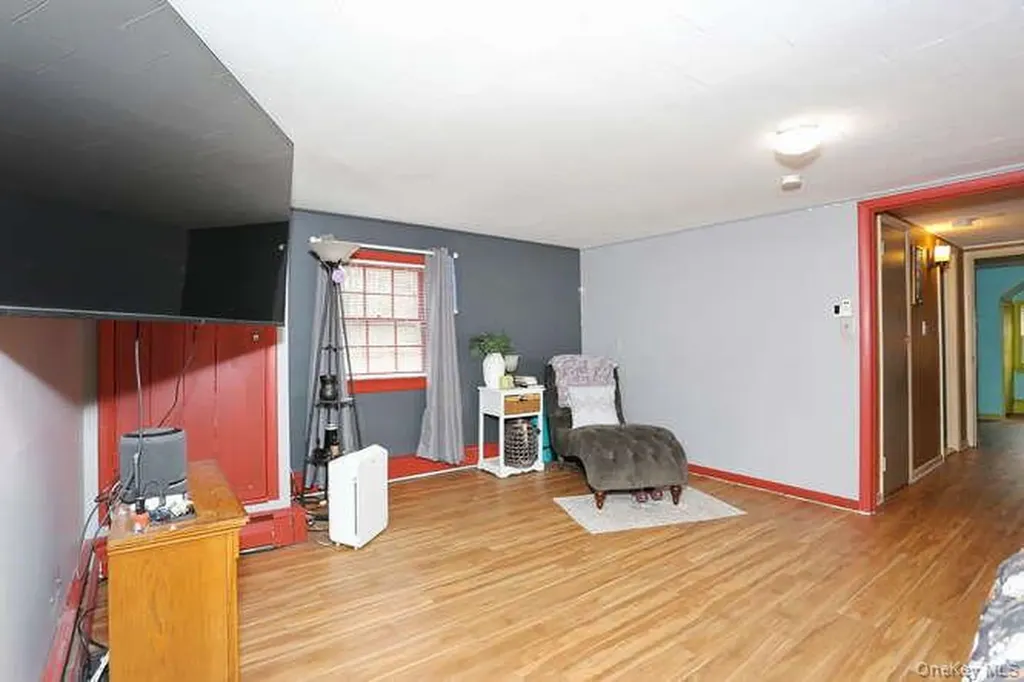 161 Mcnamara Road Spring Valley NY 10977