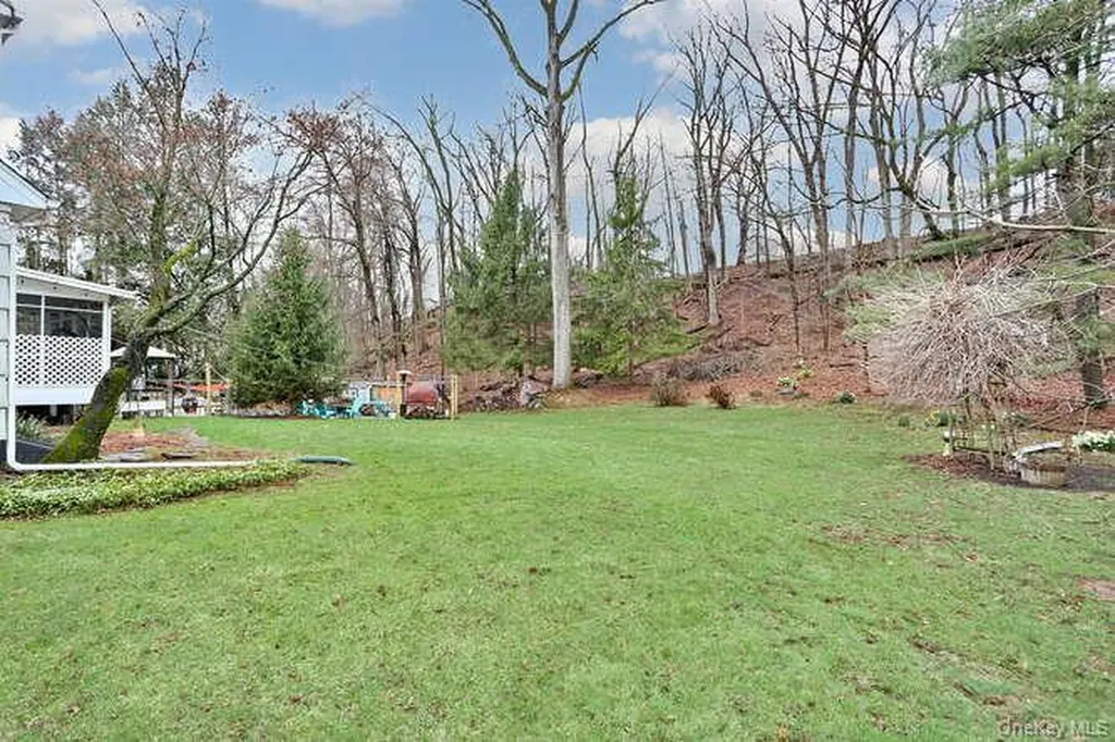 161 Mcnamara Road Spring Valley NY 10977