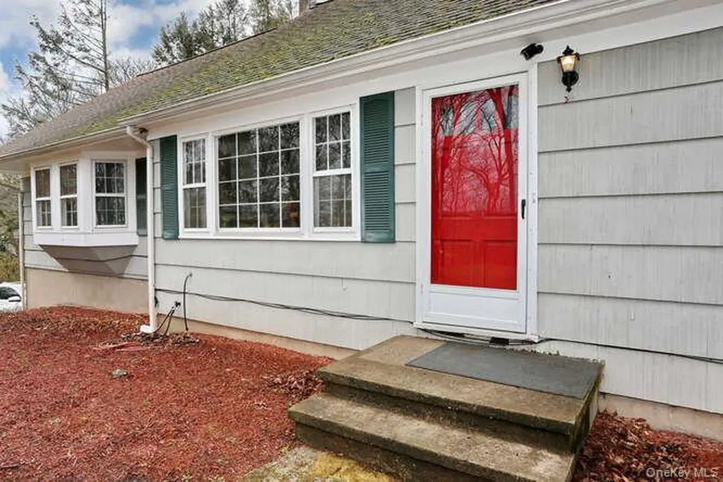 161 Mcnamara Road Spring Valley NY 10977