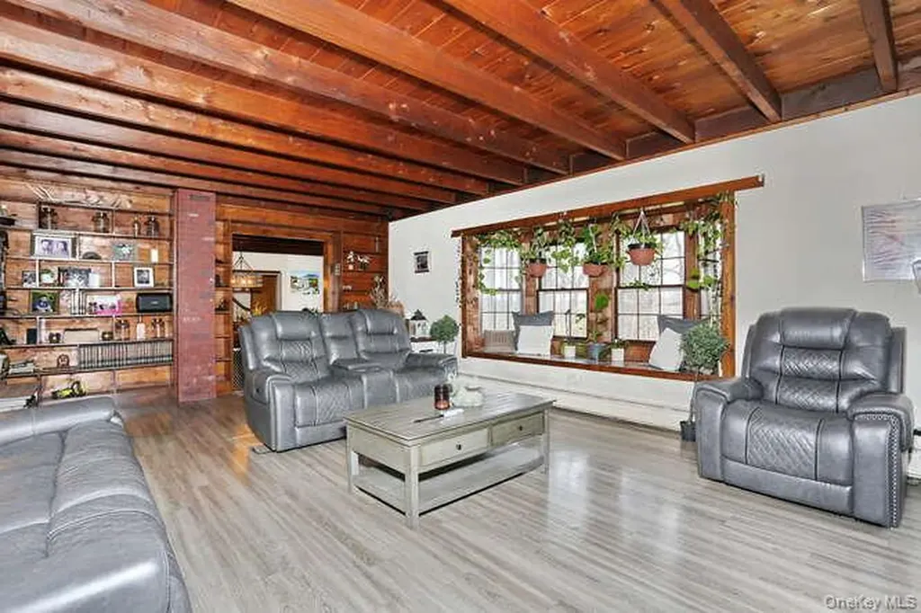 161 Mcnamara Road Spring Valley NY 10977