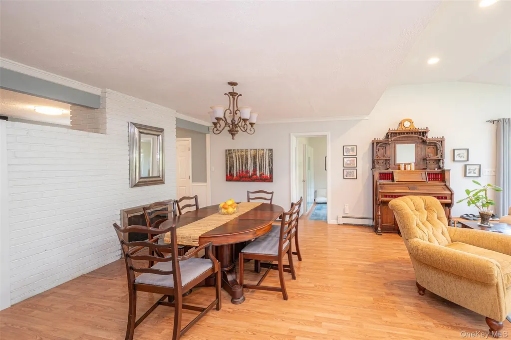 59 Orchid Road Levittown NY 11756