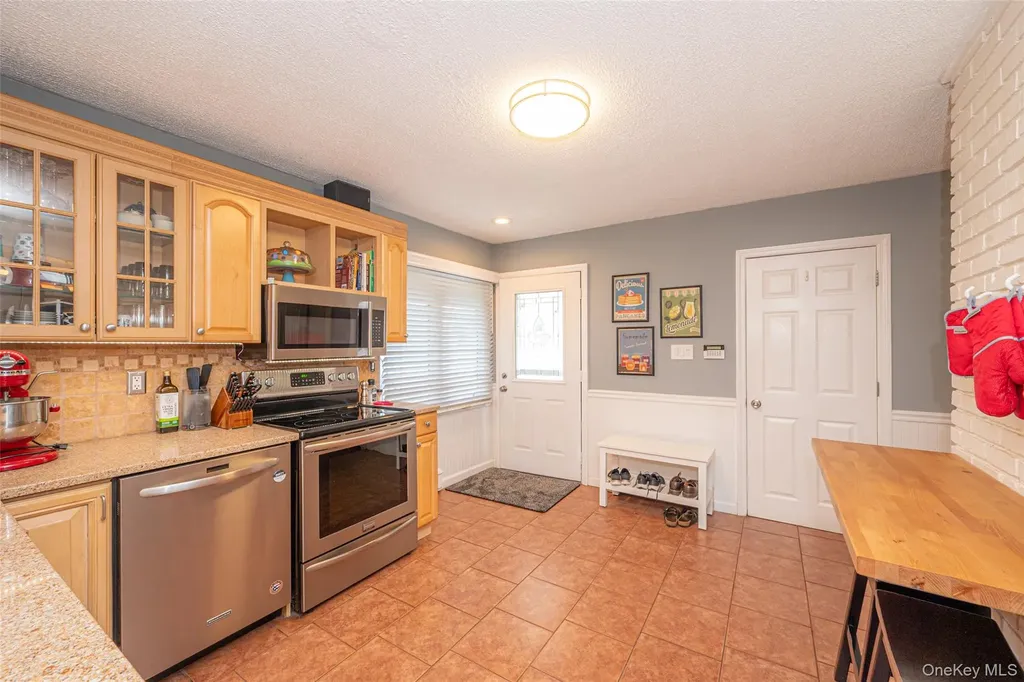 59 Orchid Road Levittown NY 11756