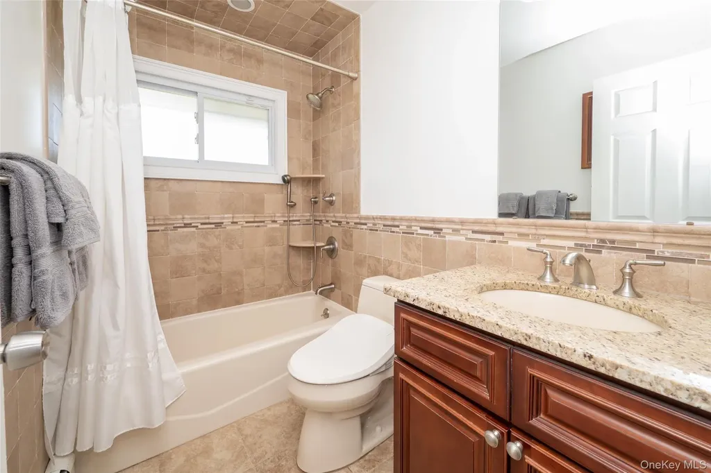 59 Orchid Road Levittown NY 11756