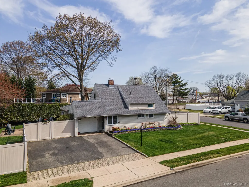59 Orchid Road Levittown NY 11756
