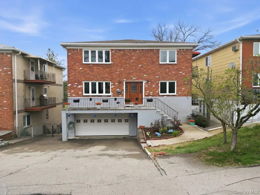 185 Bennett Avenue Yonkers NY 10701