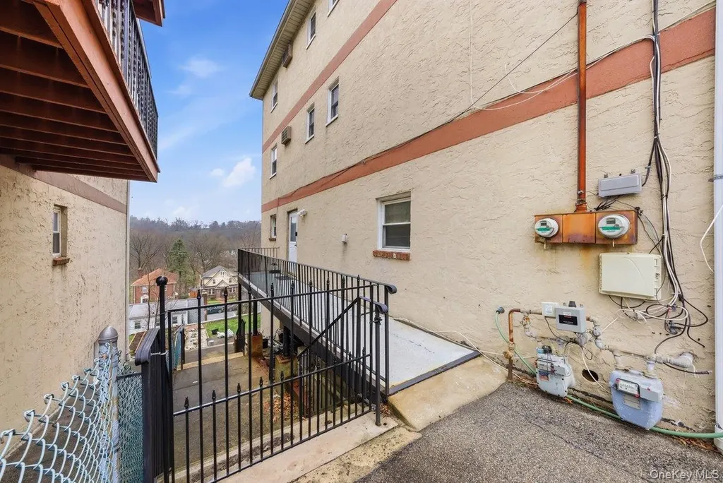 185 Bennett Avenue Yonkers NY 10701