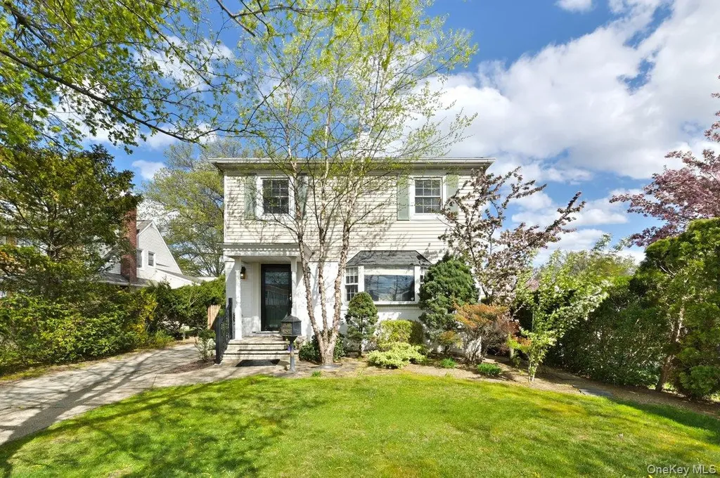 295 New Hyde Park Road Garden City NY 11530