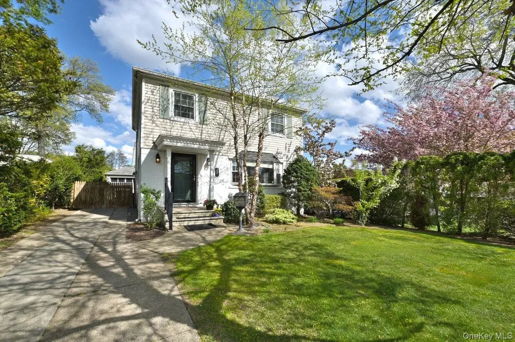 295 New Hyde Park Road Garden City NY 11530