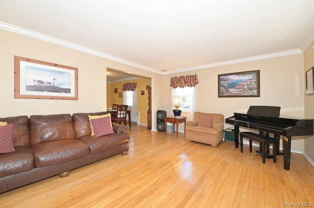 295 New Hyde Park Road Garden City NY 11530