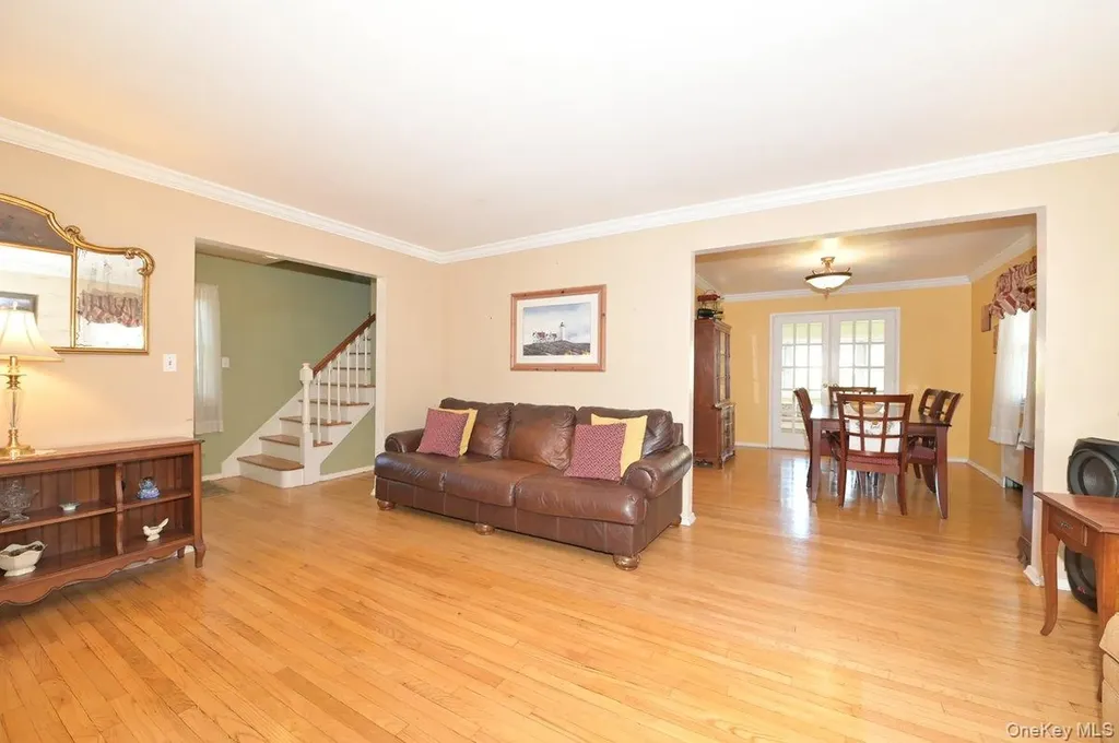 295 New Hyde Park Road Garden City NY 11530