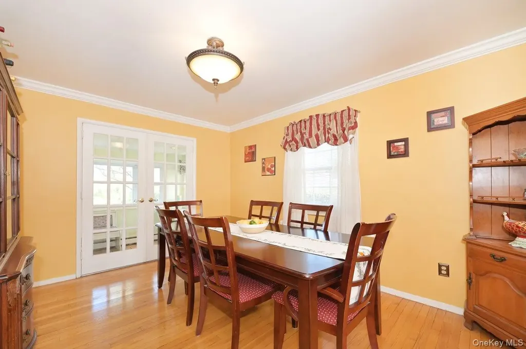 295 New Hyde Park Road Garden City NY 11530