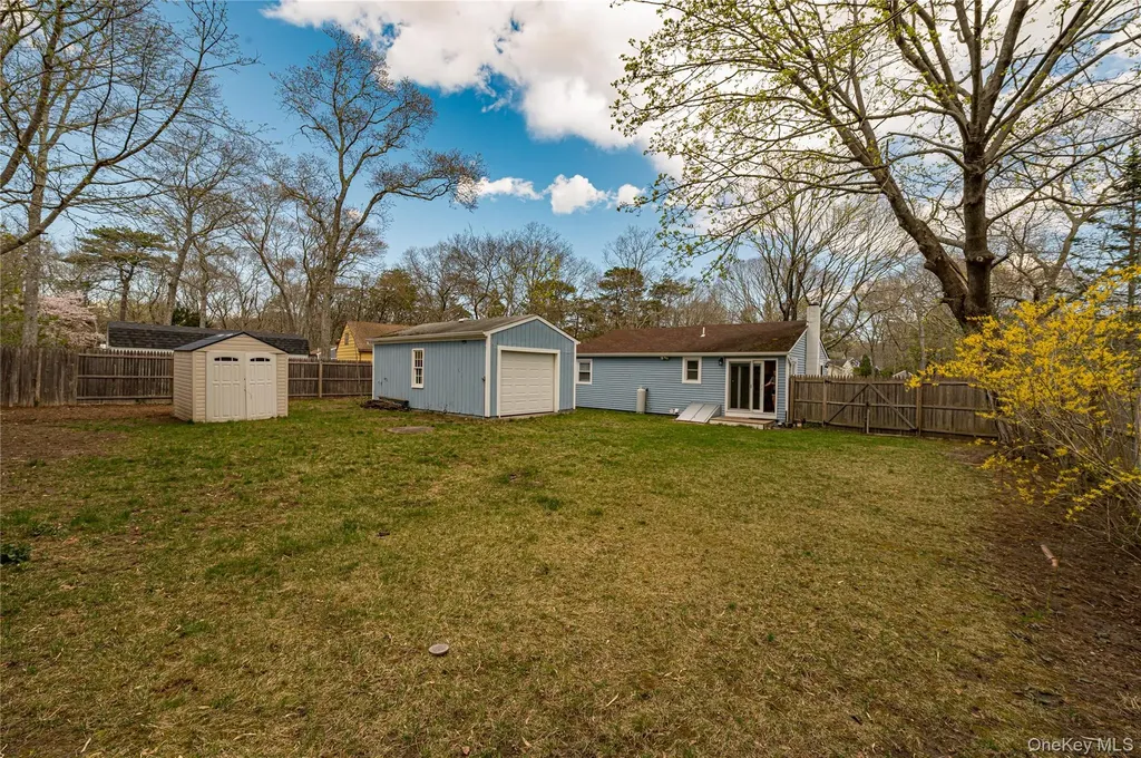 6 Longview Drive East Quogue NY 11942