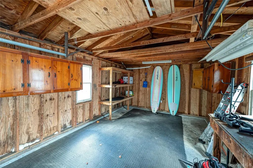 6 Longview Drive East Quogue NY 11942