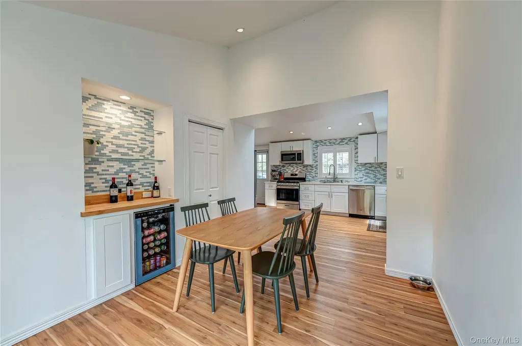 6 Longview Drive East Quogue NY 11942