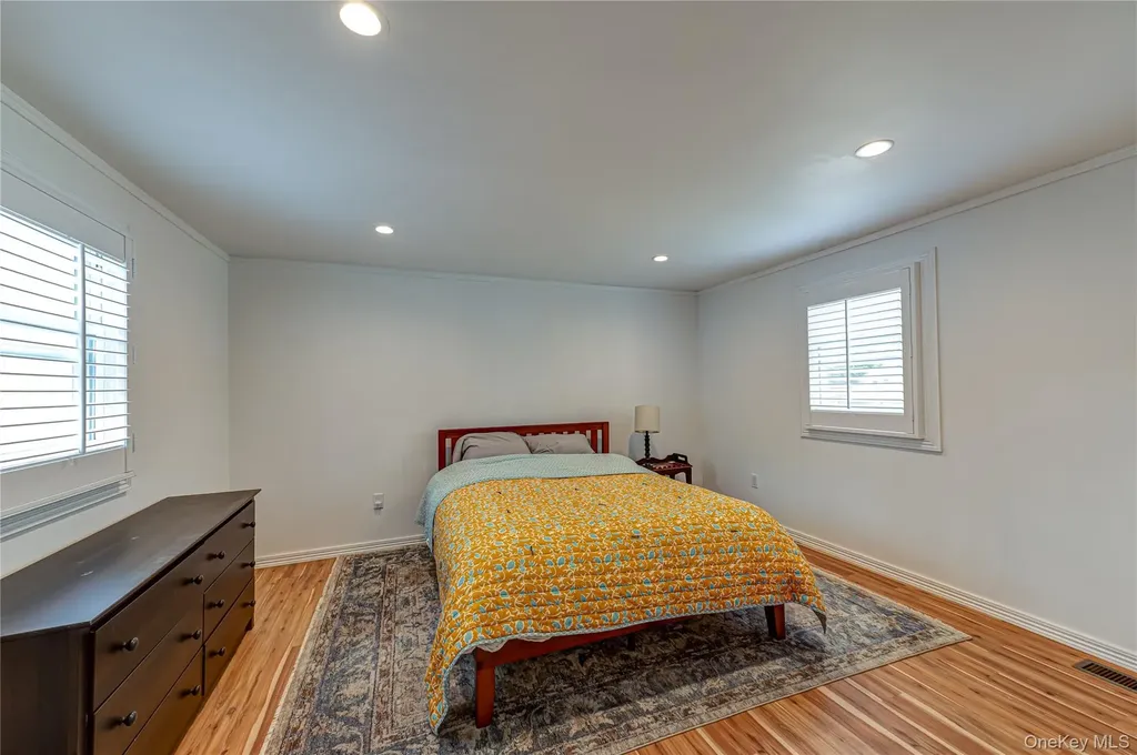 6 Longview Drive East Quogue NY 11942
