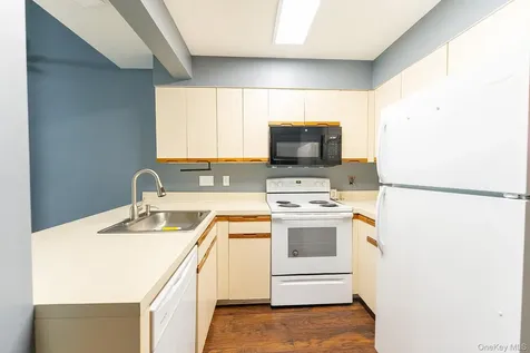 239 Deer Hill Road S South Salem NY 10590