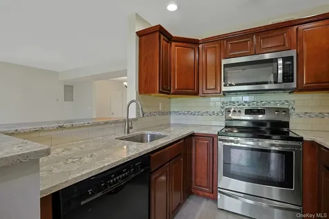 78 Independence Court Yorktown Heights NY 10598