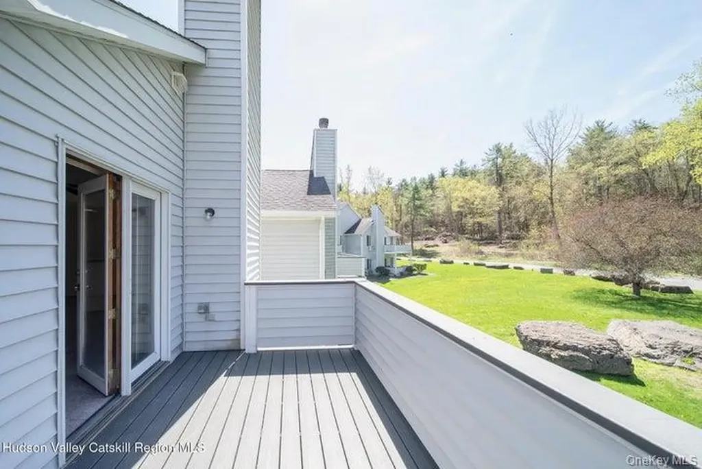 9 Rock Maple Road Saugerties NY 12477