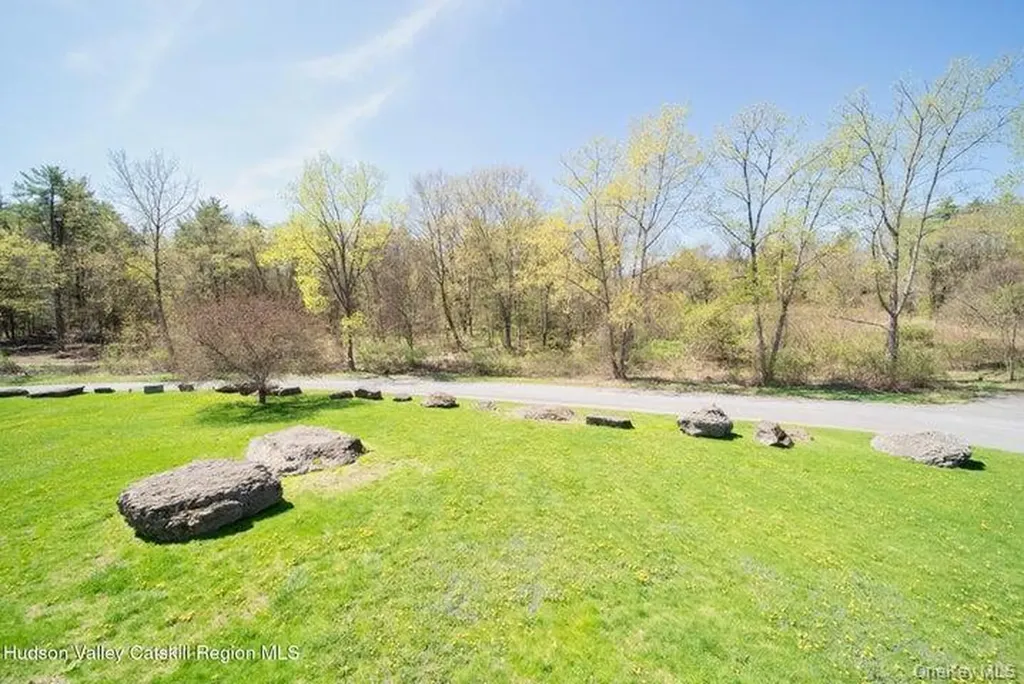 9 Rock Maple Road Saugerties NY 12477