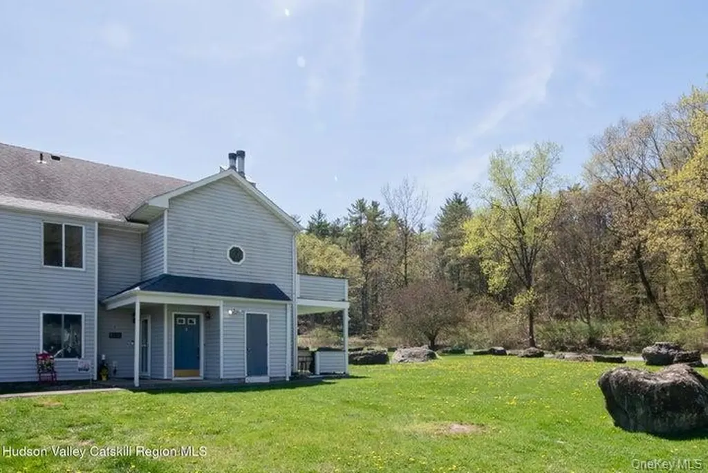 9 Rock Maple Road Saugerties NY 12477