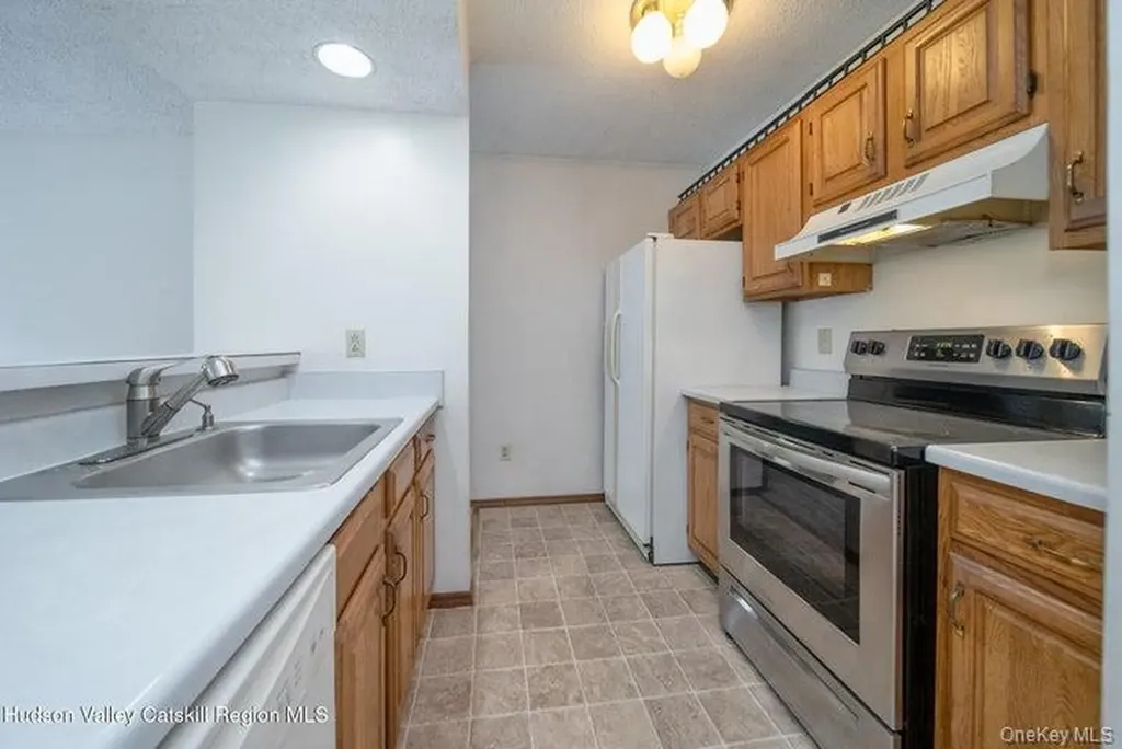 9 Rock Maple Road Saugerties NY 12477