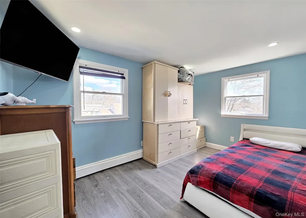 17 Gregory Drive Ronkonkoma NY 11779