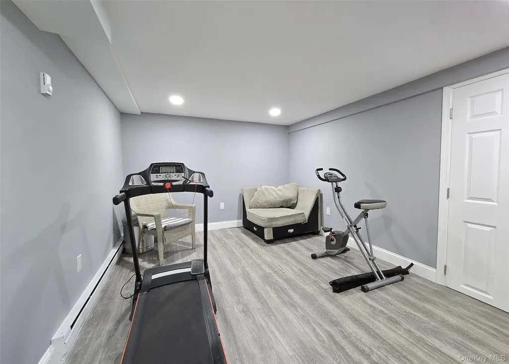 17 Gregory Drive Ronkonkoma NY 11779