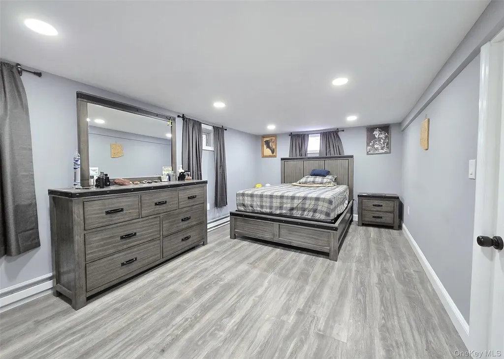 17 Gregory Drive Ronkonkoma NY 11779