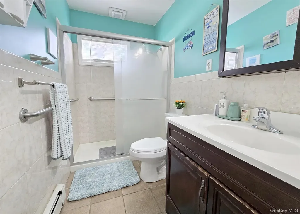17 Gregory Drive Ronkonkoma NY 11779