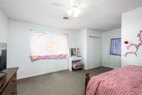 18 Powerline Lane Staatsburg NY 12580