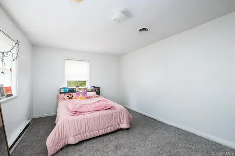 18 Powerline Lane Staatsburg NY 12580