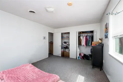 18 Powerline Lane Staatsburg NY 12580