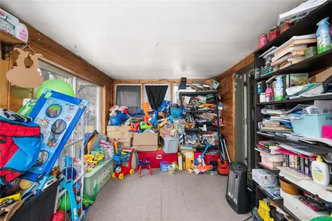 18 Powerline Lane Staatsburg NY 12580